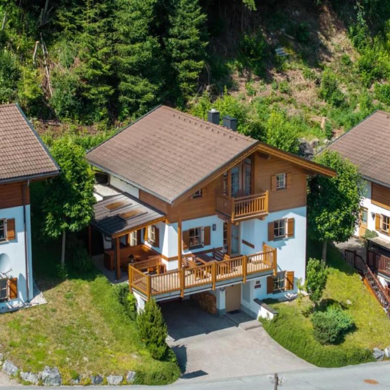 Beautiful Alpine Chalet with Sauna - Ferienhaus mit 5 Schlafzimmern - 1