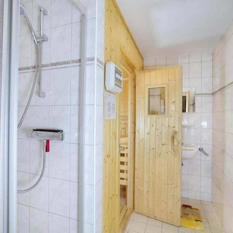 Beautiful Alpine Chalet with Sauna - Ferienhaus mit 5 Schlafzimmern - 17