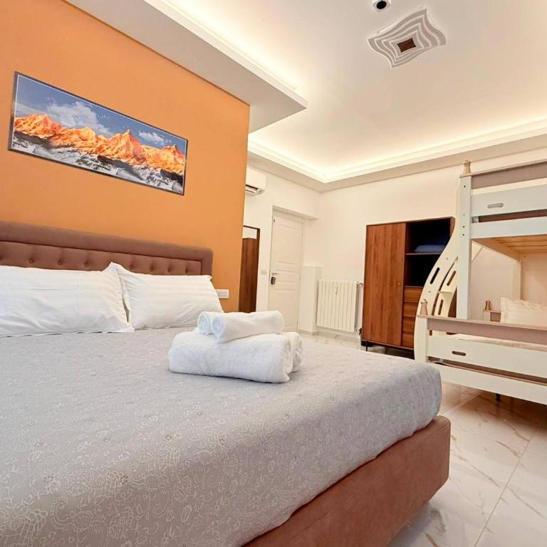 Nido Di Rondine - Genova Centro Brignole - Camera Matrimoniale Deluxe con 1 Letto Supplementare - 3