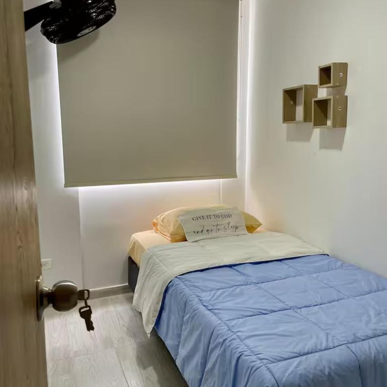 Acogedor apartamento - Three-Bedroom Apartment - 2