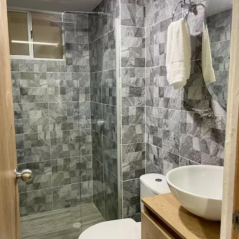 Acogedor apartamento - Three-Bedroom Apartment - 5