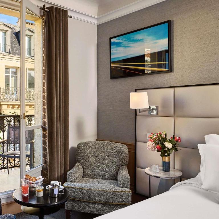 Sofitel Paris Baltimore Tour Eiffel - Chambre Lit King-Size de Luxe avec Balcon - 3
