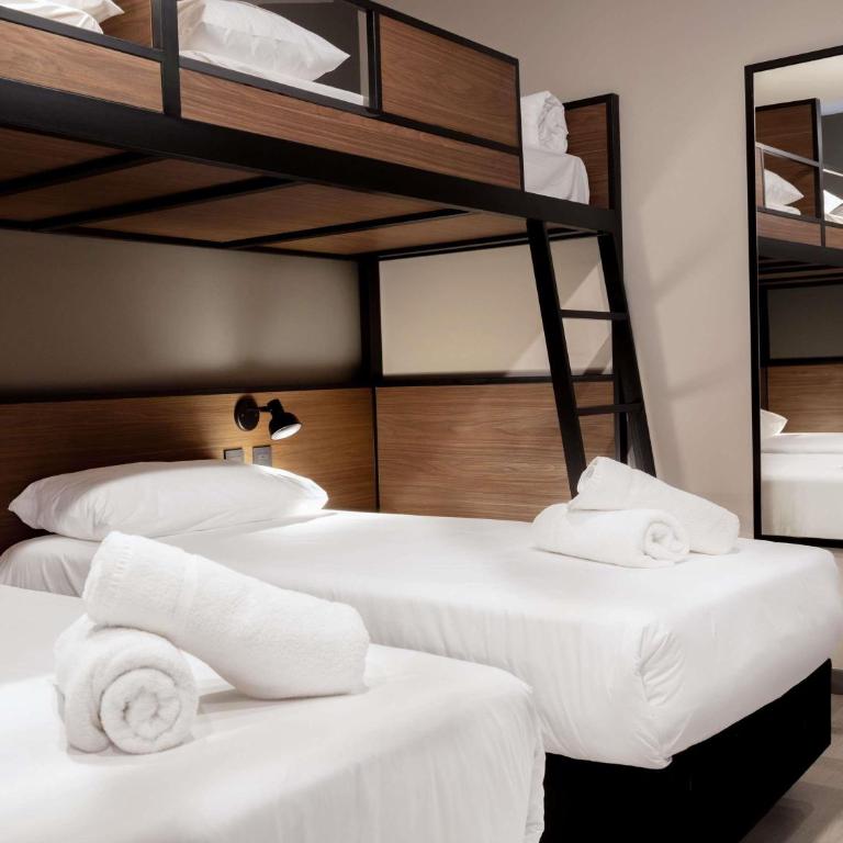 ibis Buenos Aires Congreso - Habitación Estándar con 4 camas individuales - 2