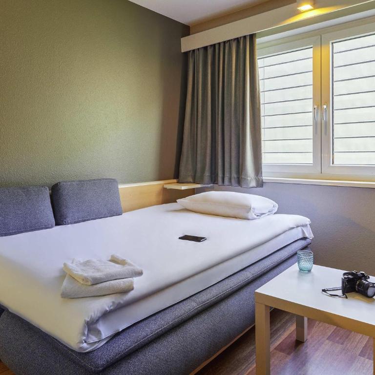 ibis Hotel Würzburg City - Standard Doppelzimmer mit Sofa - 4