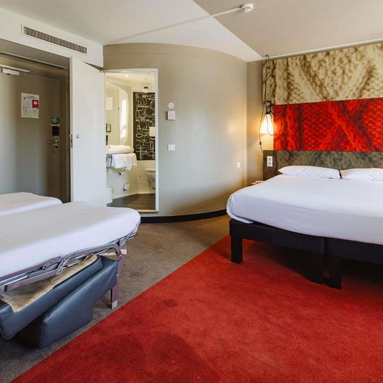 Hotel ibis Rennes Centre Gare Sud - Chambre Standard avec 1 Lit Double et 2 Lits Simples - 3