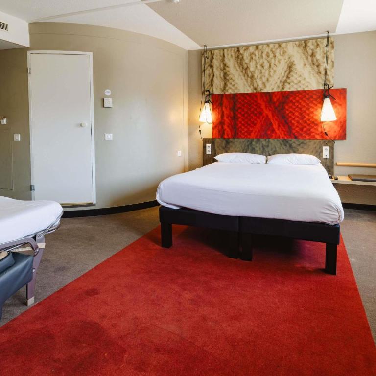 Hotel ibis Rennes Centre Gare Sud - Chambre Standard avec 1 Lit Double et 2 Lits Simples - 4