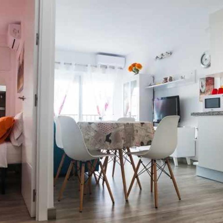 ¡Playa Torrecilla, a un paso del centro peatonal! - Apartamento - 6