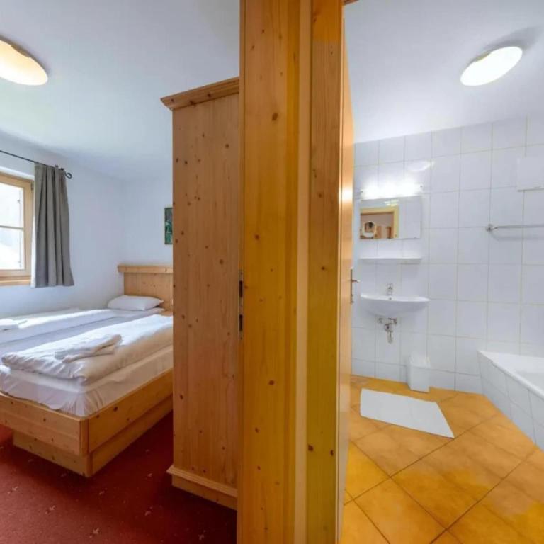 Pinzgau Ski Chalet Retreat with Balcony - Maison de Vacances 4 Chambres - 17