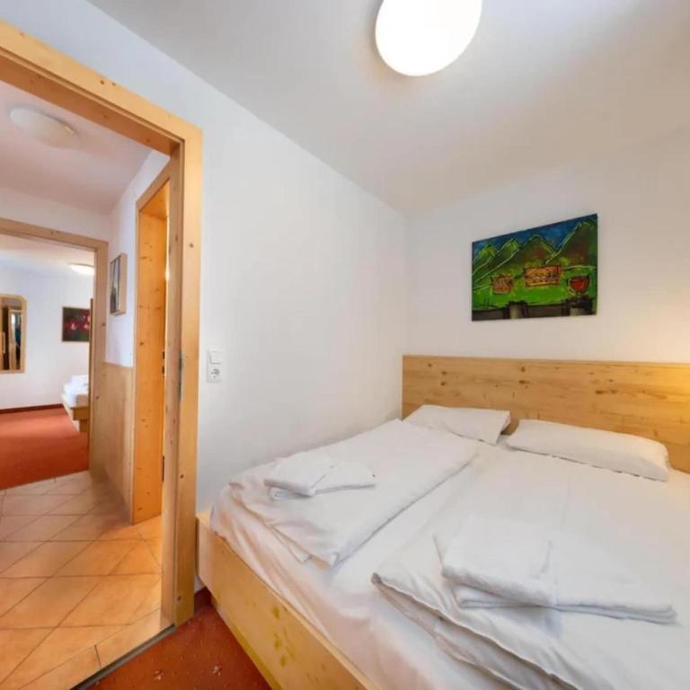 Pinzgau Ski Chalet Retreat with Balcony - Maison de Vacances 4 Chambres - 14