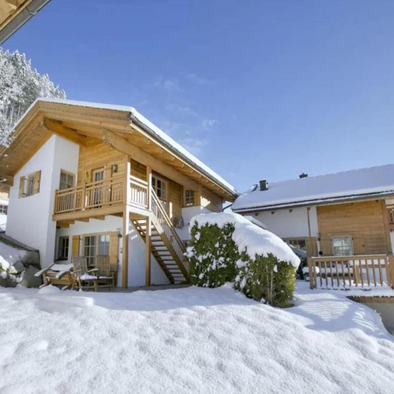 Elegant Alpine Chalet for 10 Guests - Maison de Vacances 4 Chambres - 26