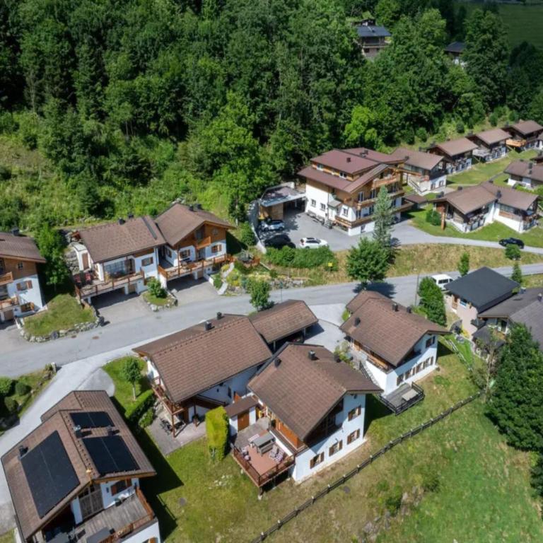 Elegant Alpine Chalet for 10 Guests - Maison de Vacances 4 Chambres - 21