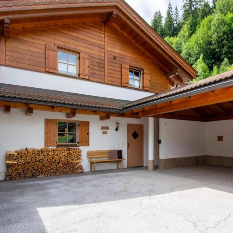 Elegant Alpine Chalet for 10 Guests - Maison de Vacances 4 Chambres - 5