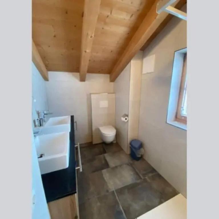 Sunlit Alpine Chalet Stay - Maison de Vacances 4 Chambres - 19