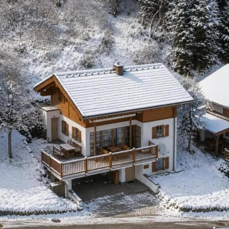 Sunlit Alpine Chalet Stay - Maison de Vacances 4 Chambres - 29