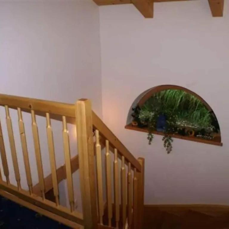 Sunlit Alpine Chalet Stay - Maison de Vacances 4 Chambres - 26