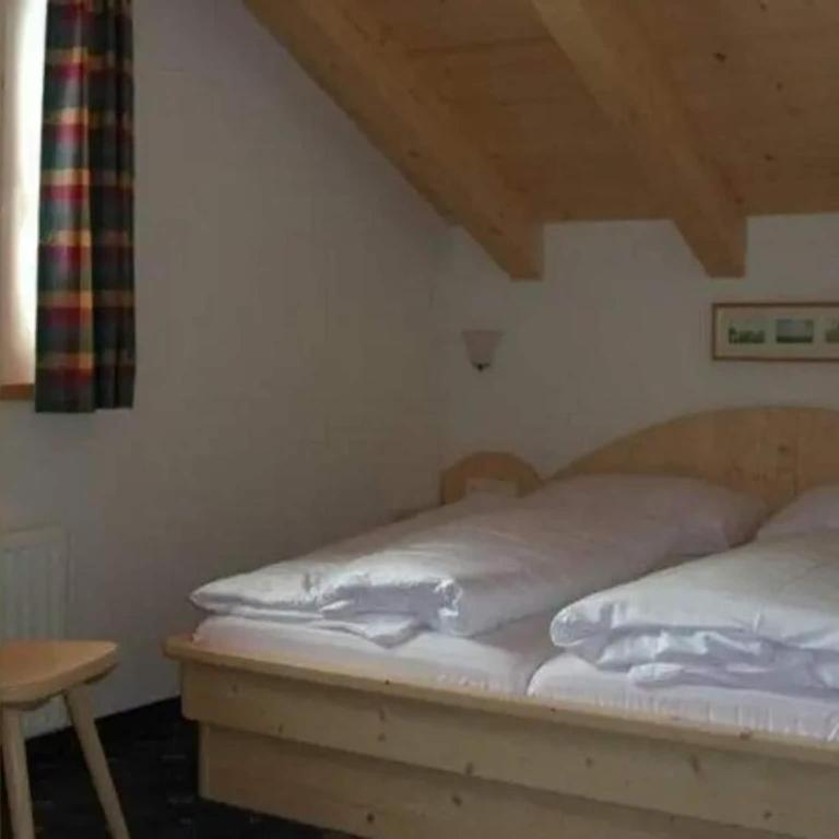 Sunlit Alpine Chalet Stay - Maison de Vacances 4 Chambres - 17
