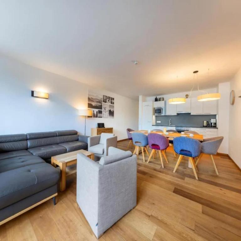 Modern Neukirchen Apartment for 8 - Ferienhaus mit 3 Schlafzimmern - 10