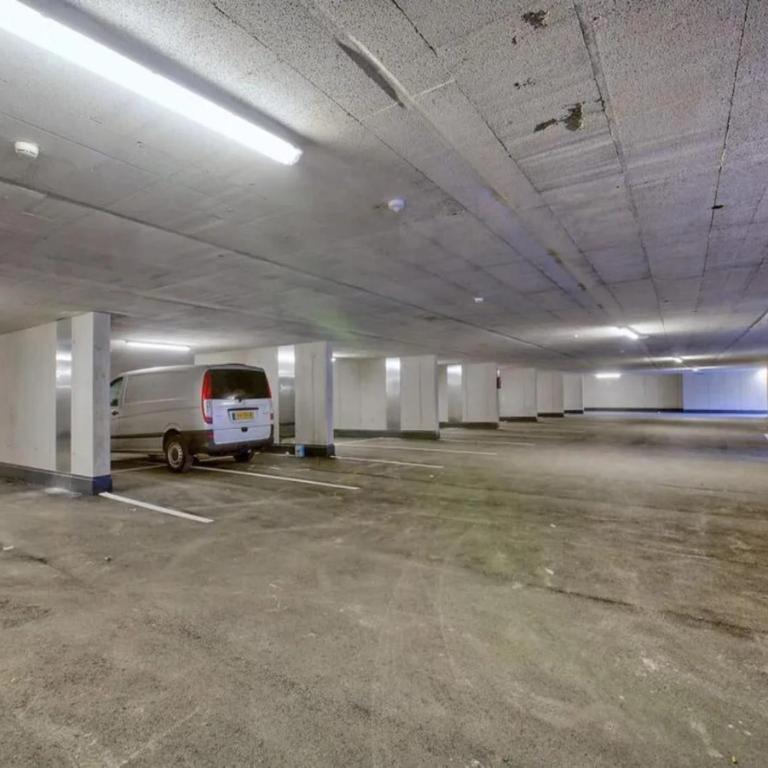 Modern Neukirchen Apartment for 8 - Ferienhaus mit 3 Schlafzimmern - 25