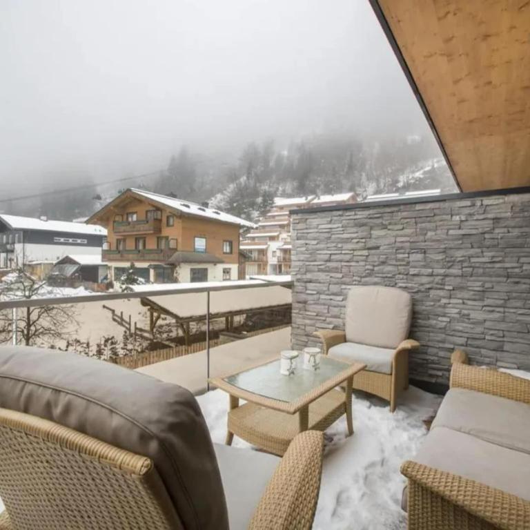 Contemporary Alpine Stay in Neukirchen - Ferienhaus mit 3 Schlafzimmern - 32