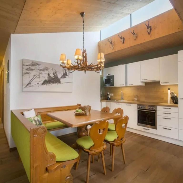 Contemporary Alpine Stay in Neukirchen - Ferienhaus mit 3 Schlafzimmern - 2