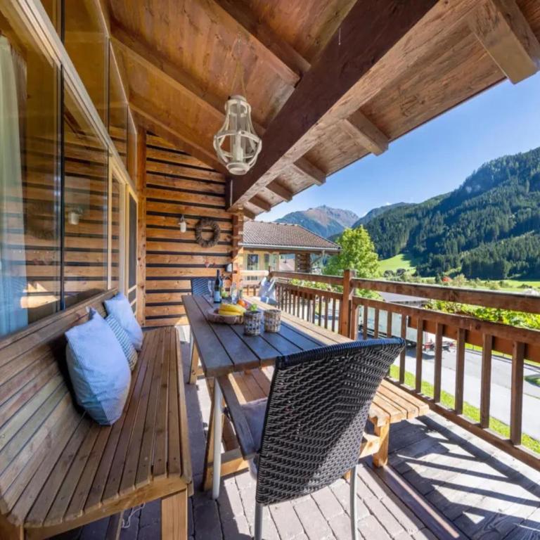 Rustic Chalet in a Holiday Village - Maison de Vacances 4 Chambres - 28
