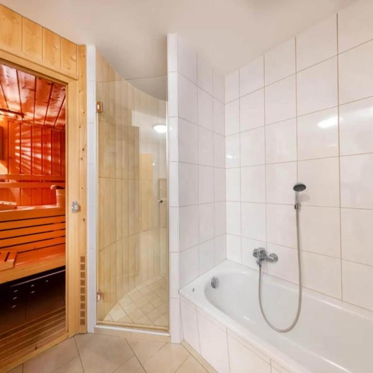 Rustic Chalet in a Holiday Village - Maison de Vacances 4 Chambres - 25