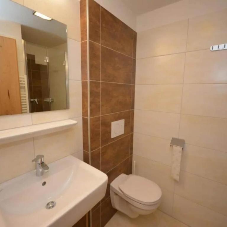 Panoramic 8-Guest Cottage in Neukirchen - Ferienhaus mit 3 Schlafzimmern - 11