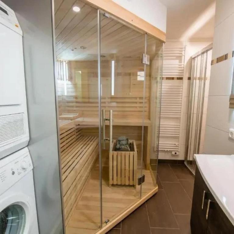 Panoramic Glass Chalet with Sauna - Maison de Vacances 4 Chambres - 33