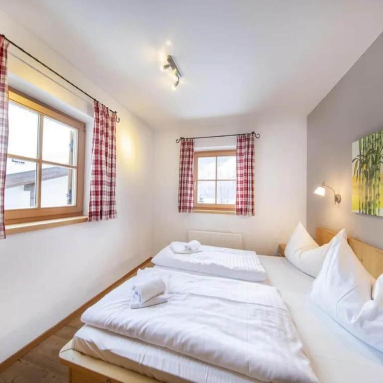 Spacious Chalet with Parking - Maison de Vacances 4 Chambres - 19