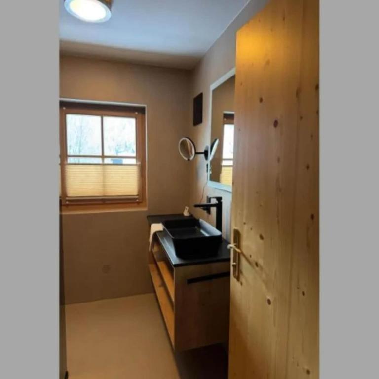 Spacious Chalet with Parking - Maison de Vacances 4 Chambres - 23