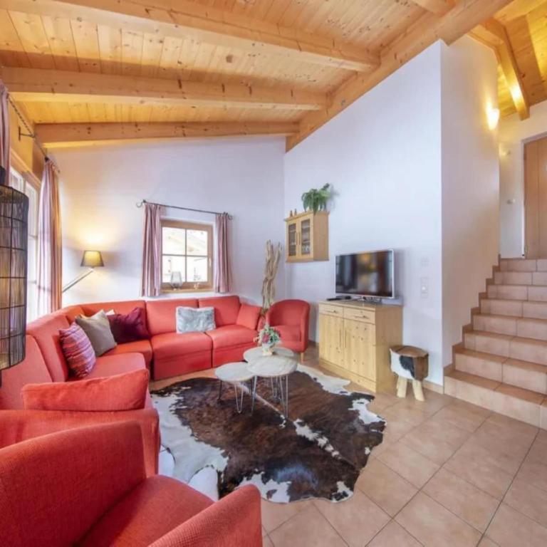 Spacious Chalet with Parking - Maison de Vacances 4 Chambres - 1