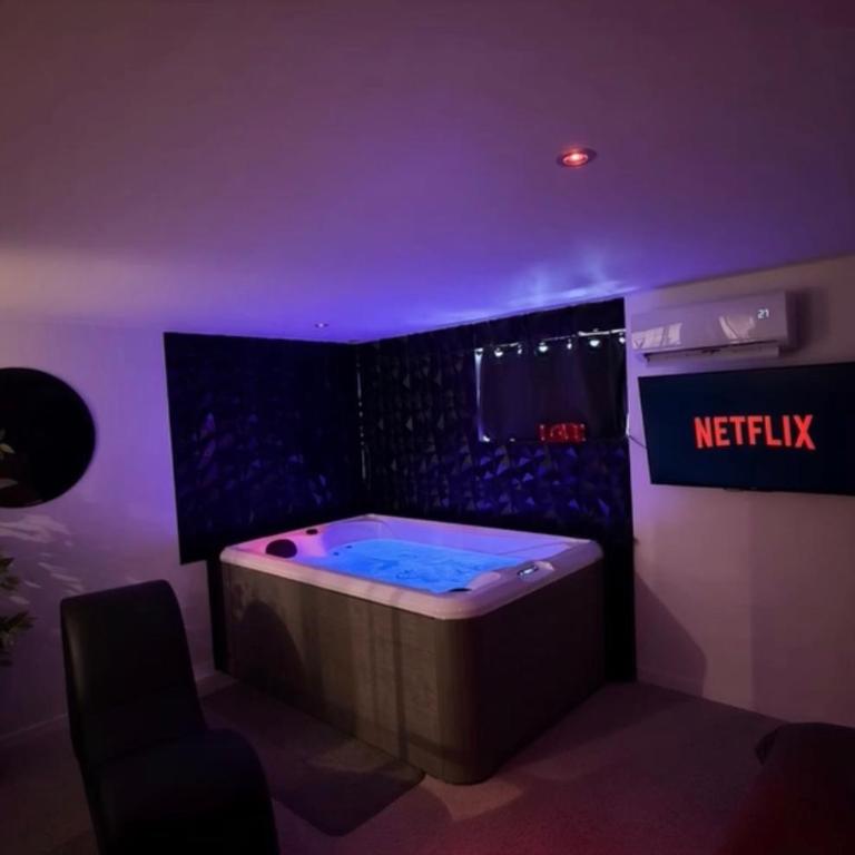 LoveRoom & Spa - Sanary sur mer - Le Nid Secret - Suite - 2