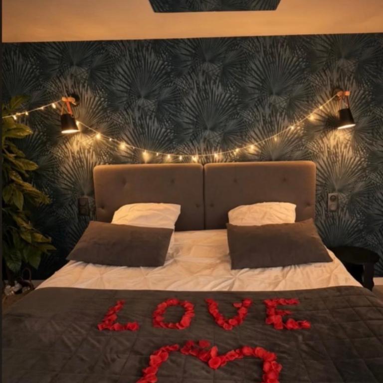 LoveRoom & Spa - Sanary sur mer - Le Nid Secret - Suite - 1