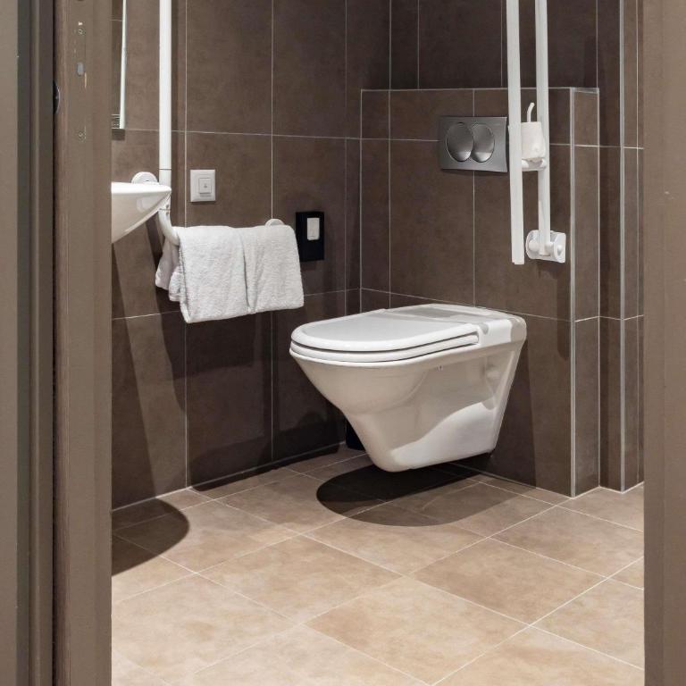 Novotel Lugano Paradiso - Camera Superior con Letto Matrimoniale - Accesso Disabili - 6