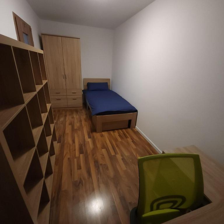 4-room flat, 5 min subway, 20 min to city center - Apartamento - 2