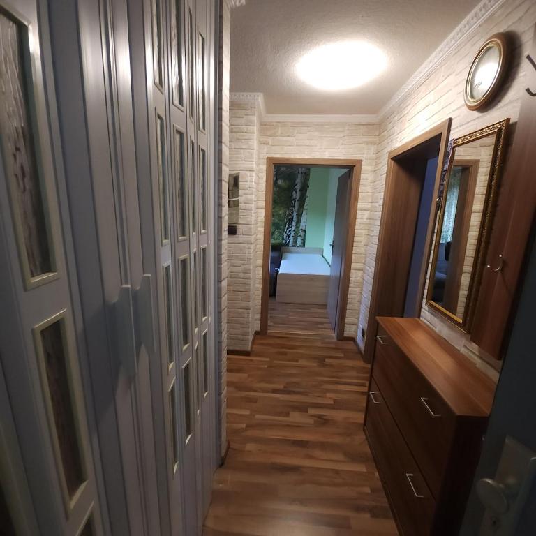 4-room flat, 5 min subway, 20 min to city center - Apartamento - 10