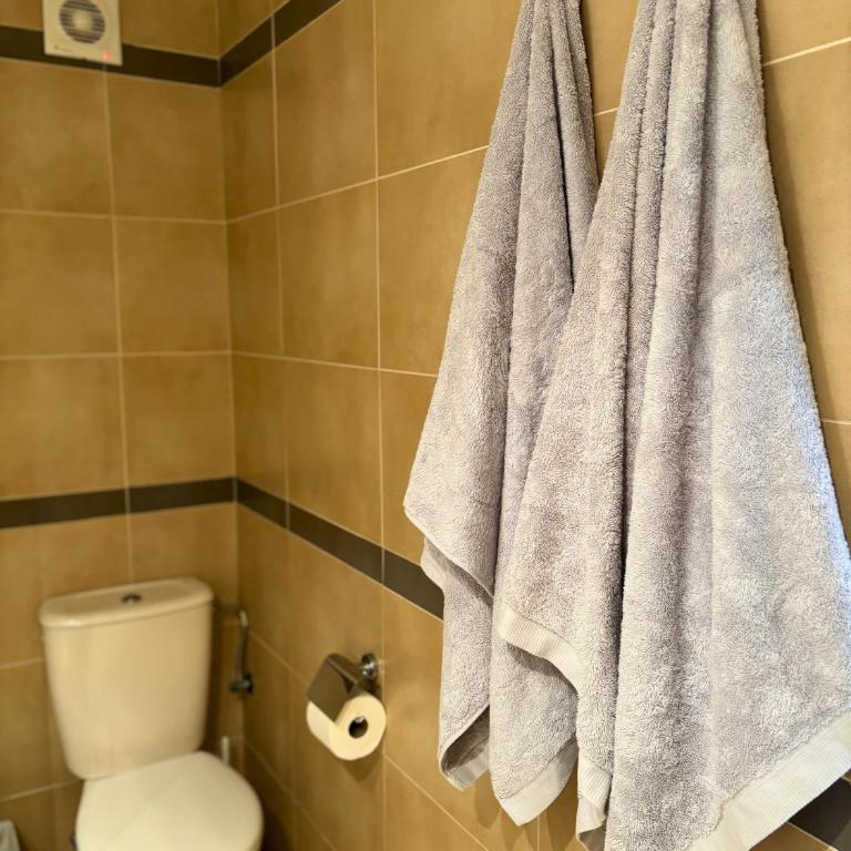 Enjoy Apartment beautiful sea view, perfect for cyclists - One-Bedroom Apartment with Sea View and Balcony - 20