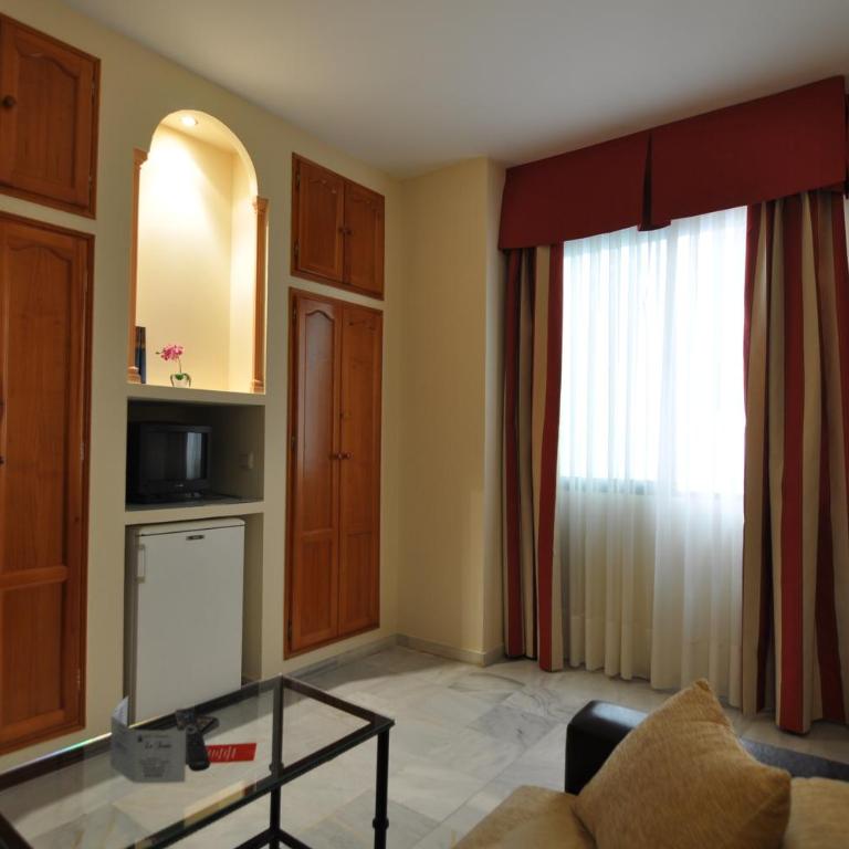 Hostal la Fuente - Habitación Superior - 1 cama grande - 5