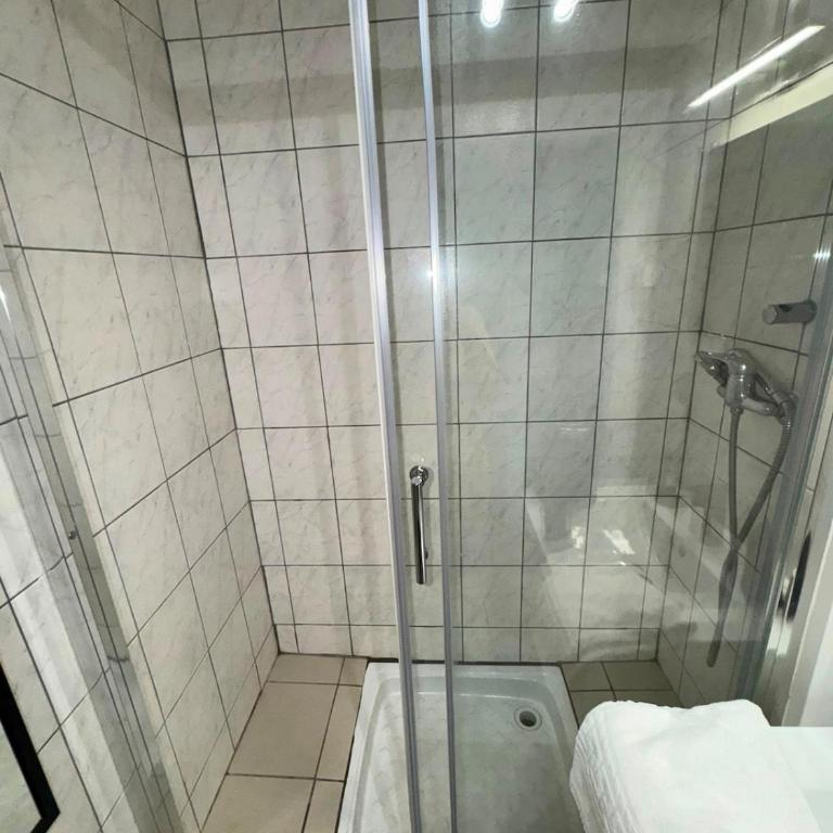 Le BulhTwo Hébergement Fonctionnel au centre de Mulhouse - Two-Bedroom Apartment - 3