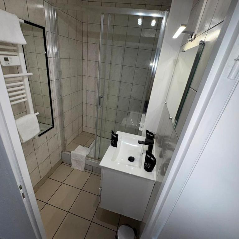 Le BulhTwo Hébergement Fonctionnel au centre de Mulhouse - Two-Bedroom Apartment - 6