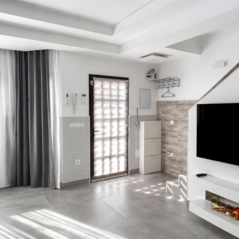 Lux-Bungalow Villa Monaco 3-rm 75m AirCon Parking - Villa de 3 dormitorios - 2