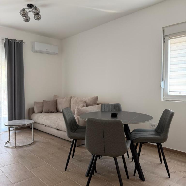 Apartments Petović - One-Bedroom Apartment - 3