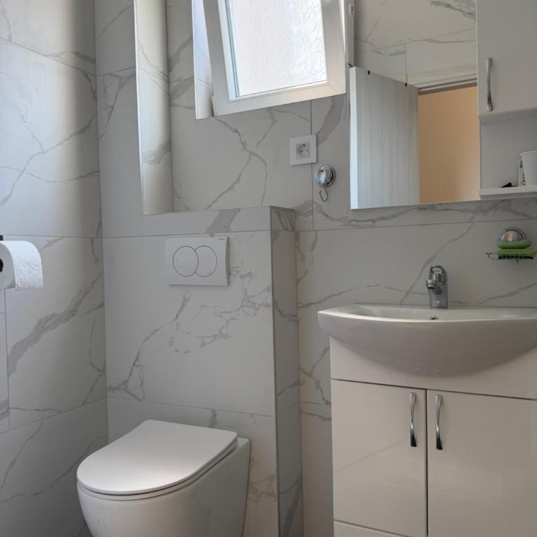 Apartments Petović - One-Bedroom Apartment - 10