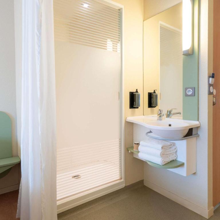 Ibis budget Les Sables d'Olonne - Chambre Lits Jumeaux - 5