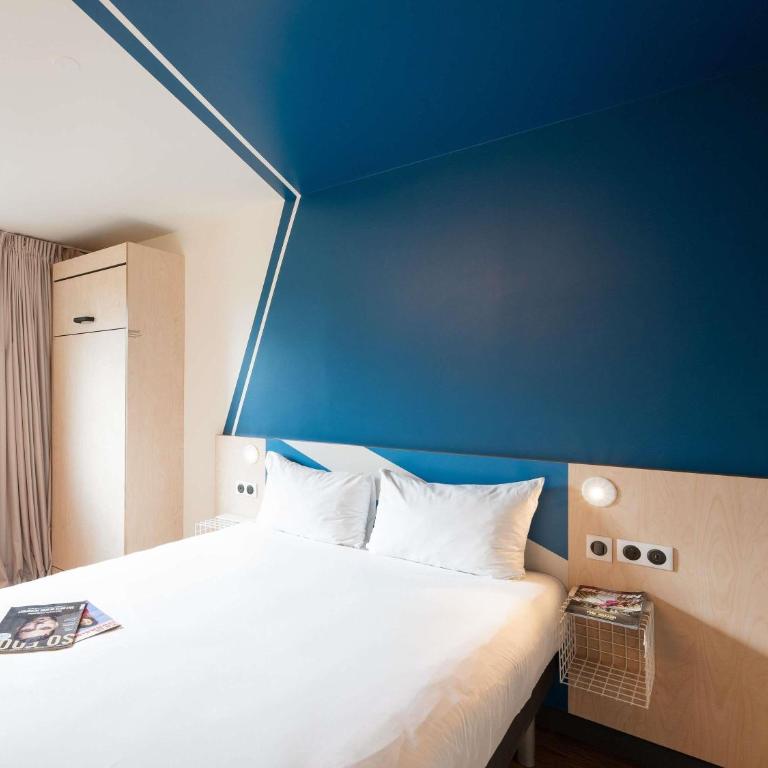 ibis budget Lyon Centre Confluence - Triple Room - 1