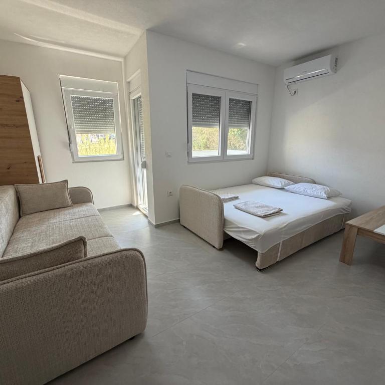 Apartmani DEMIR - Apartment mit Balkon - 5