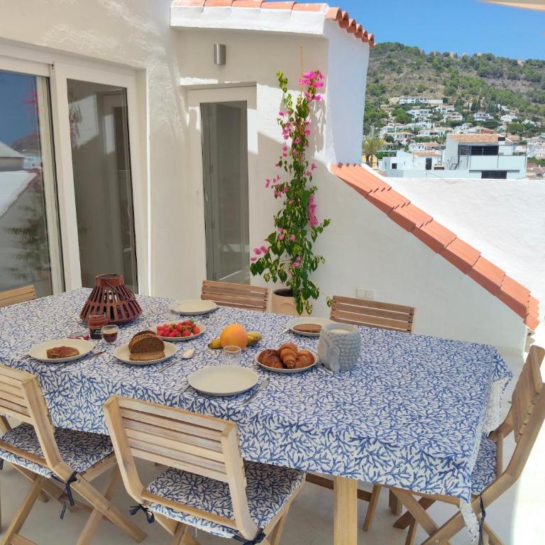 Spacious 4 bedroom townhouse with terraces and garage - Haus mit 5 Schlafzimmern - 2
