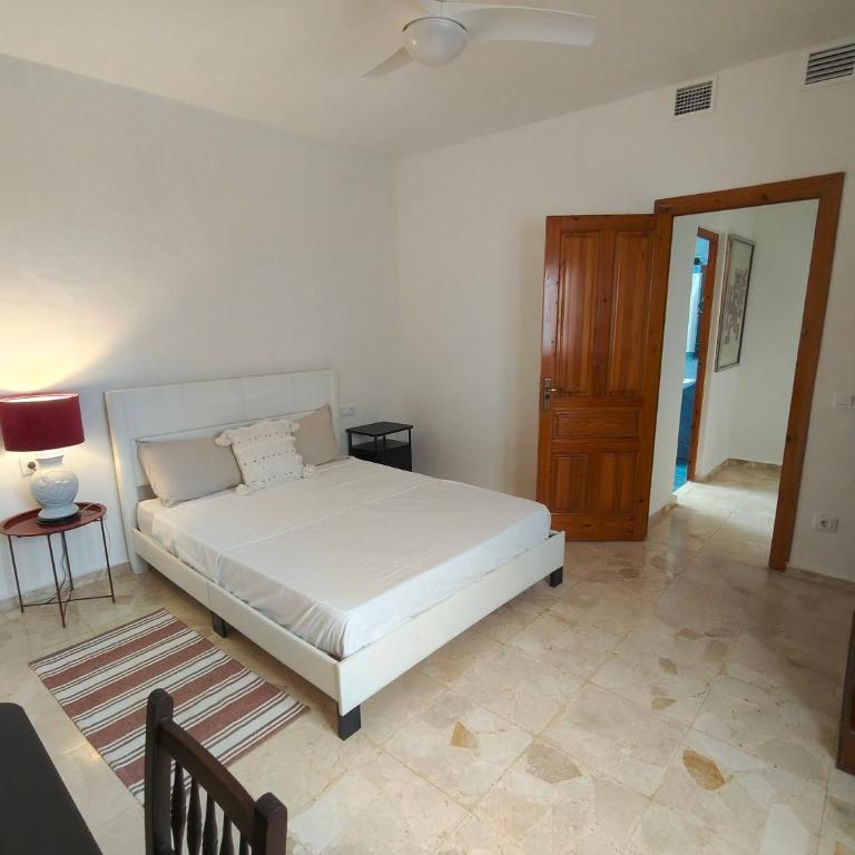 Spacious 4 bedroom townhouse with terraces and garage - Haus mit 5 Schlafzimmern - 9