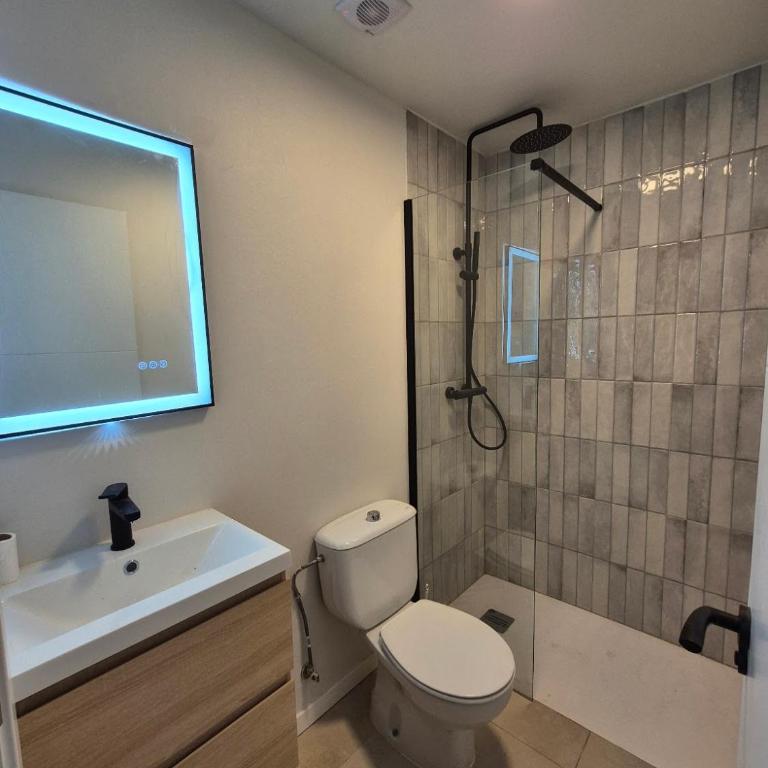 Spacious 4 bedroom townhouse with terraces and garage - Haus mit 5 Schlafzimmern - 24