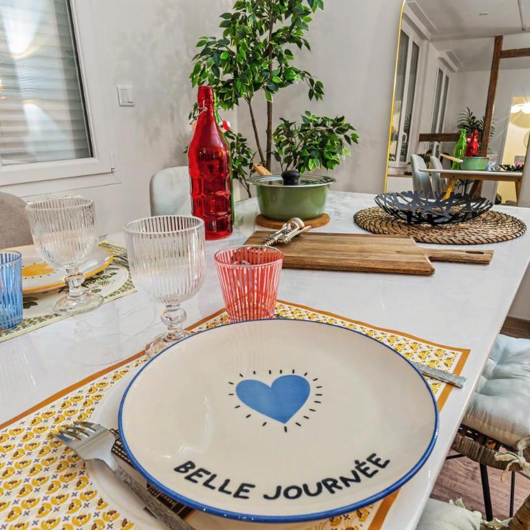 Les Beaux Volumes - Grand T2 rénové tout confort - Appartement 1 Chambre - 21